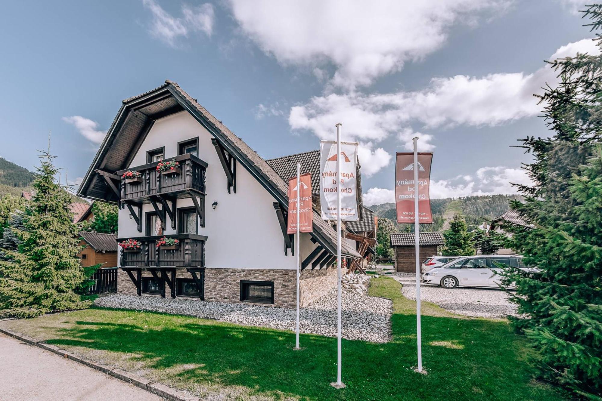 Apartmany Pod Chopkom Pavčina Lehota Exteriör bild